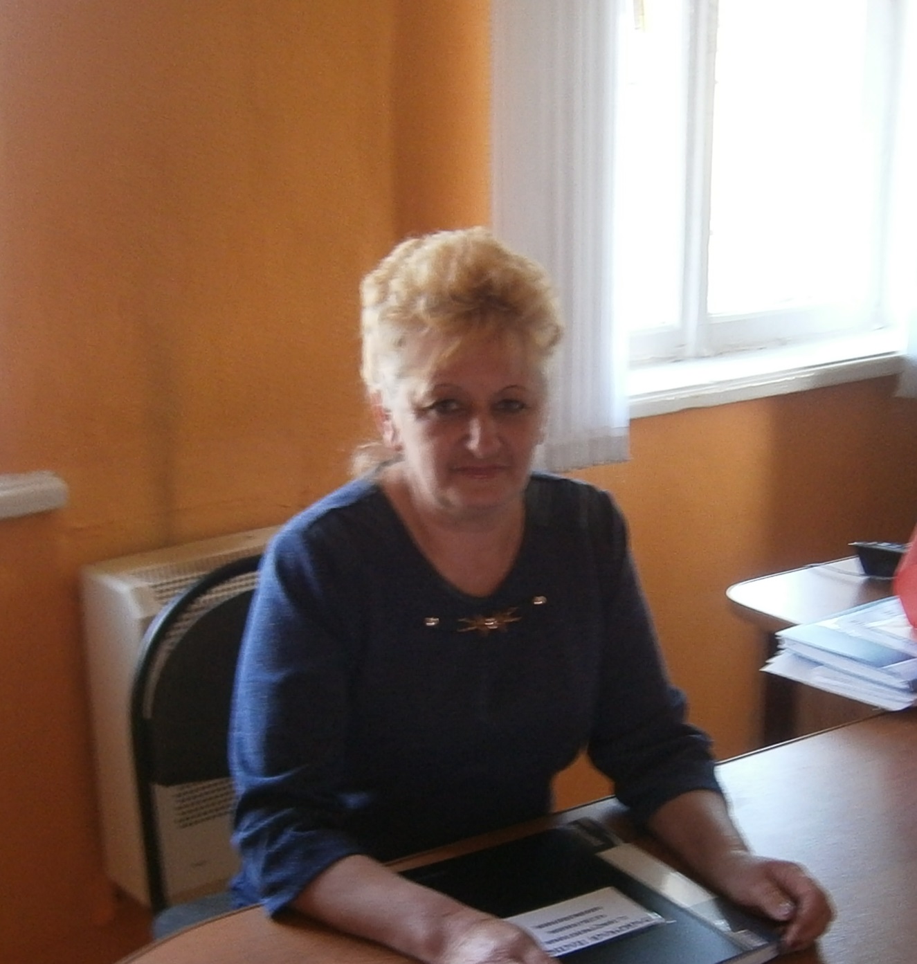 Попова Валентина Васильевна.